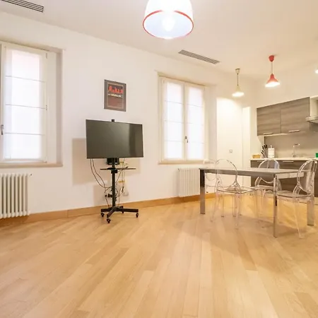 Iannace'S Flat-3