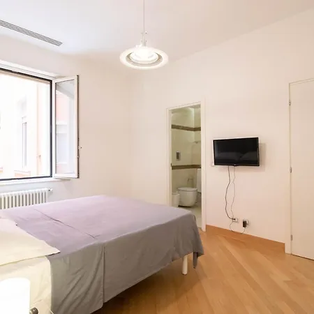 Iannace'S Flat-2